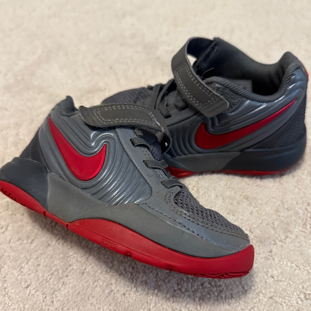 Nike JA 2 (PS) Basketball‎ Shoes Gray Red Sneakers Kids Size 10 C